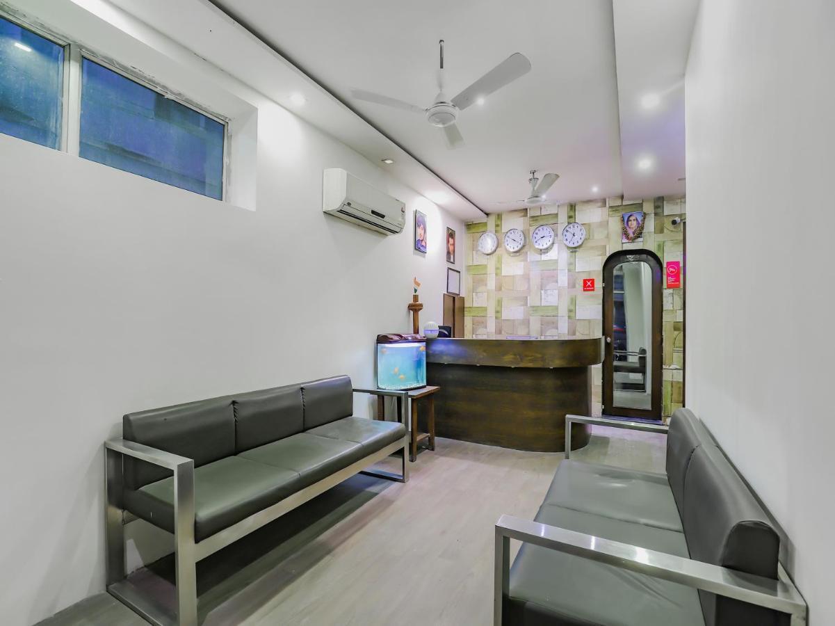Capital O Hotel Royal Inn Near Gomti Riverfront Park Lucknow Exterior foto